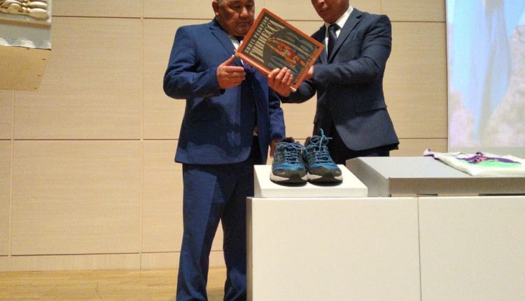 Сотрудники Национального музея РК после встречи с Послом здоровья Маратом Жыланбаевым решили заняться бегом